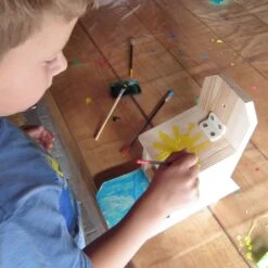 Bausatz Eichhörnchen-Futterautomat „Sanjo” -Vogel Futter Geschaft baupaket eichh rnchen futterautomat sanjo 30313 1 2