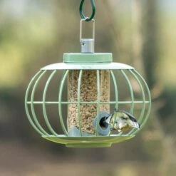 Futtersäule Mit Schutzkäfig „Laterne“