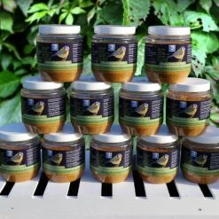 Sparpaket Mit 12 Gläsern Gartenvögel-Erdnussbutter - Proteinreich